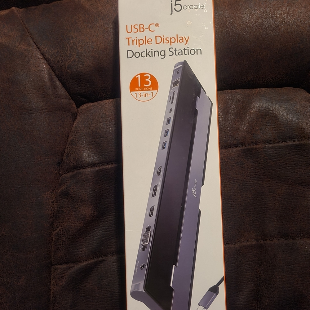 USB- C Triple Docking Station